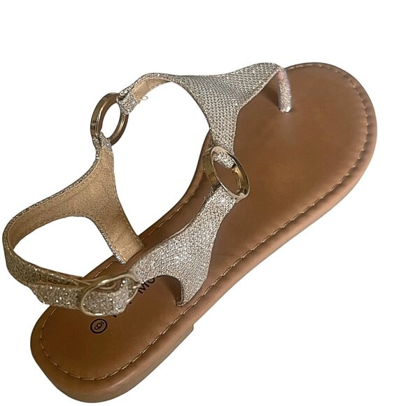 Top Moda Women's T-Strap Buckle Metallic O-Ring Accent Thong Champagne Flats - Picture 7 of 8